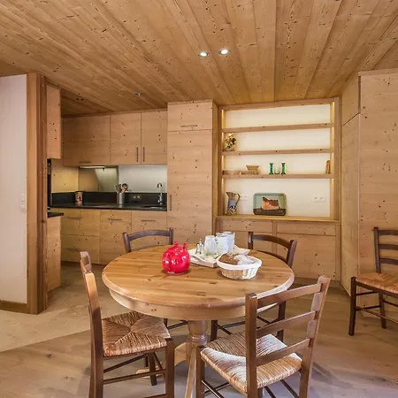 3 Avec Terrasse Au Coeur De - Fr-1-453-316 * Megève