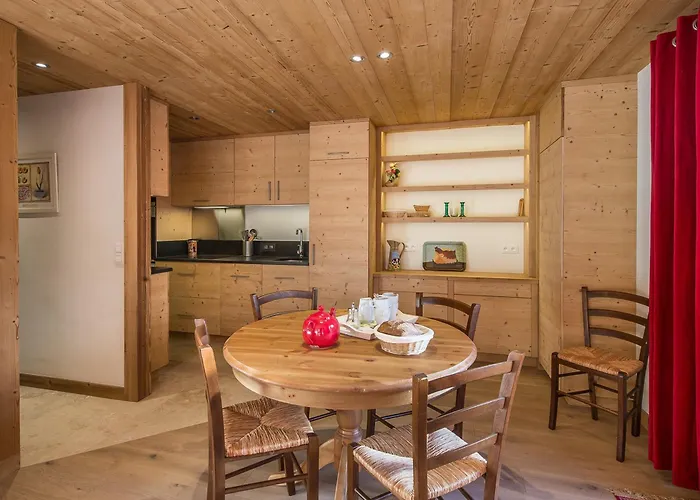 3 Avec Terrasse Au Coeur De - Fr-1-453-316 * Megève